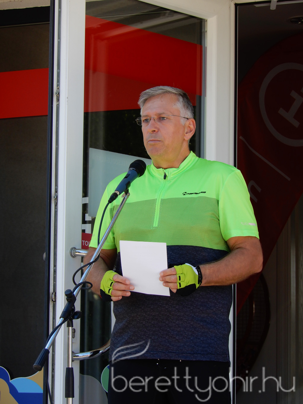 Kerékpártúra az autópályán 24