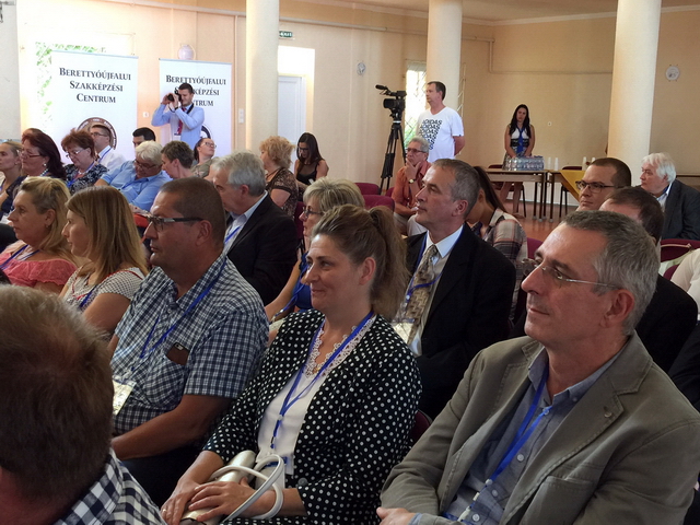 A szakképzési intézményrendszer átfogó fejlesztése 03