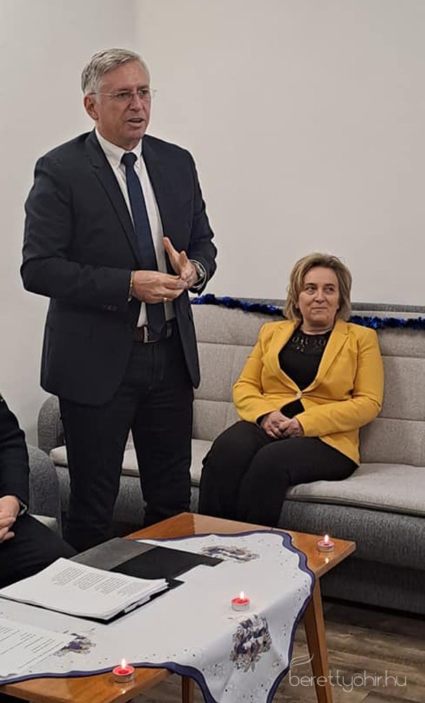 bihari_csaladsegito_karacsony01