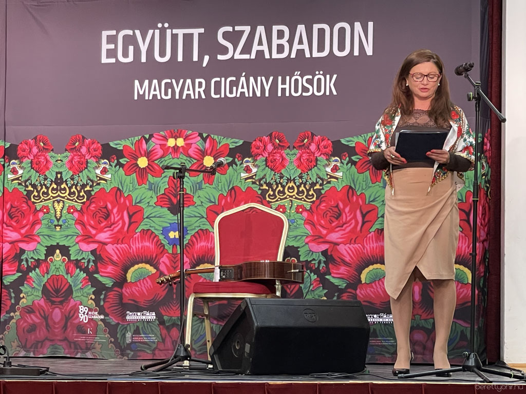 Együtt, szabadon kiállításmegnyitó35