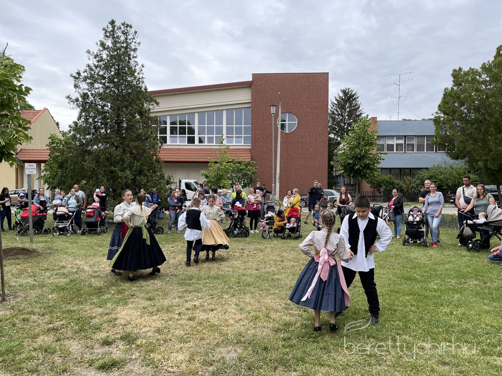 Negyedik_alkalommal_ultettunk_Eletfat42