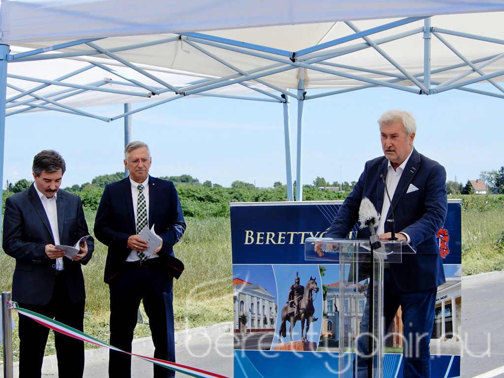 Északi iparterület átadása 01