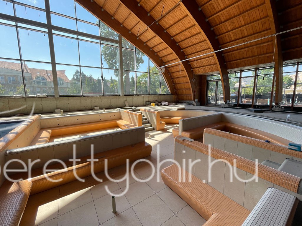 Zajlanak_a_gyogyfurdo_beruhazas_munkalatai02