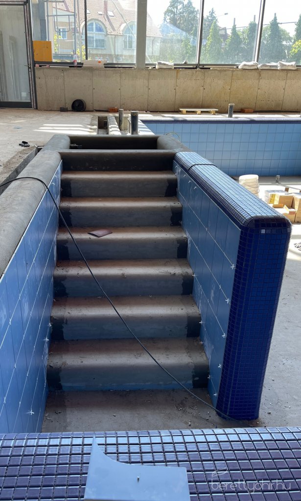 Zajlanak_a_gyogyfurdo_beruhazas_munkalatai04