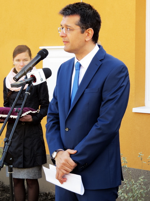 Átadták a felújított felnőtt háziorvosi rendelőt 16