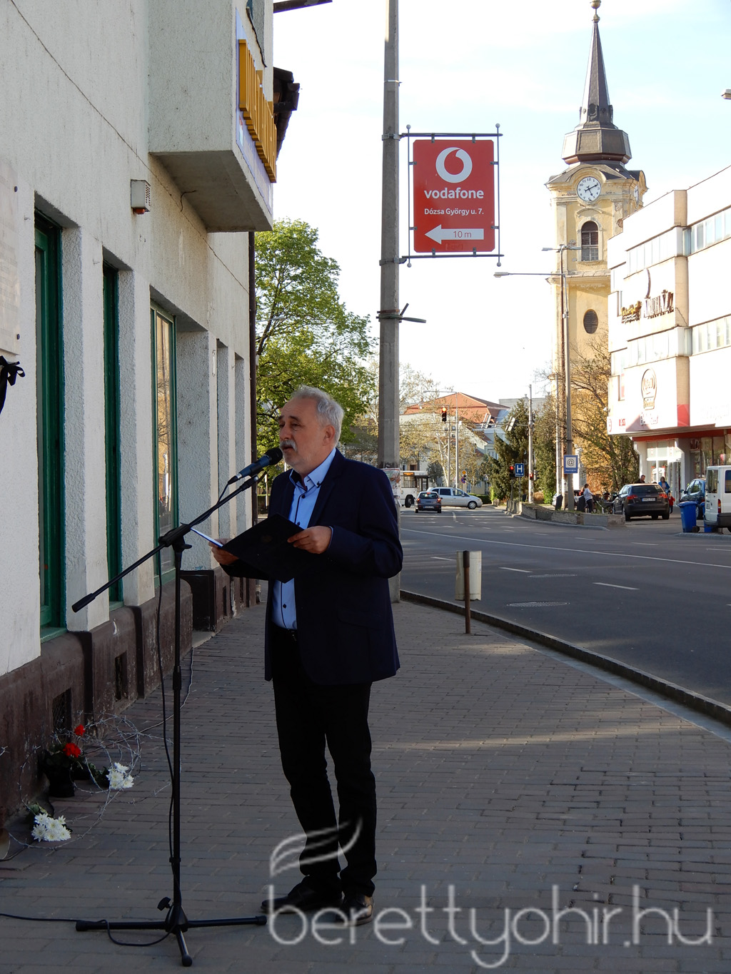 A holokauszt áldozataira emlékeztünk 12