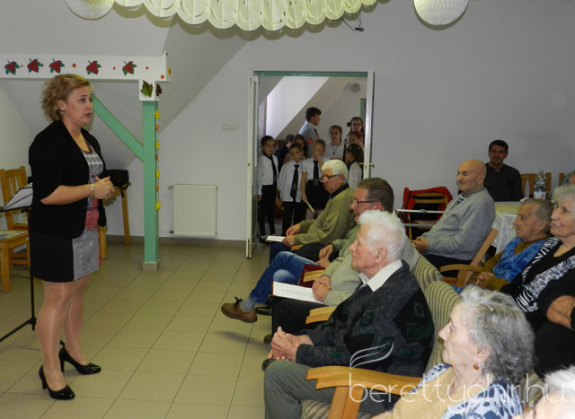 Az időseket köszöntötték 06