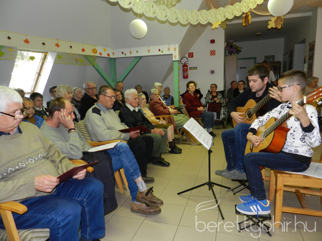 Az időseket köszöntötték 26