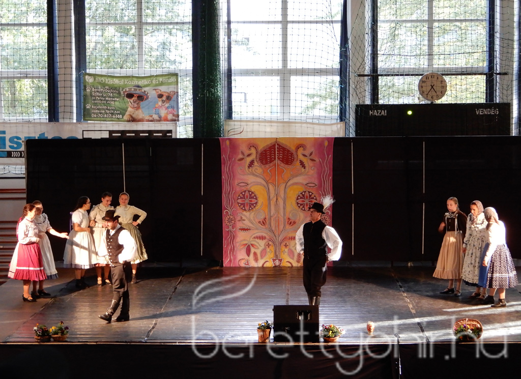 Kovács Kati koncertezett az időseknek 23