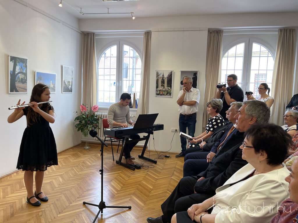 Tajak_es_emberek_kiallitasmegnyito05