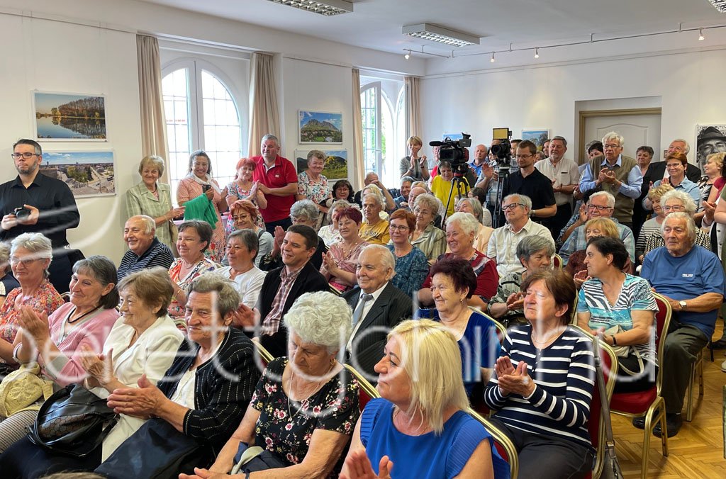 Tajak_es_emberek_kiallitasmegnyito10