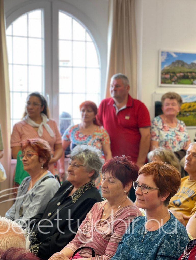 Tajak_es_emberek_kiallitasmegnyito19