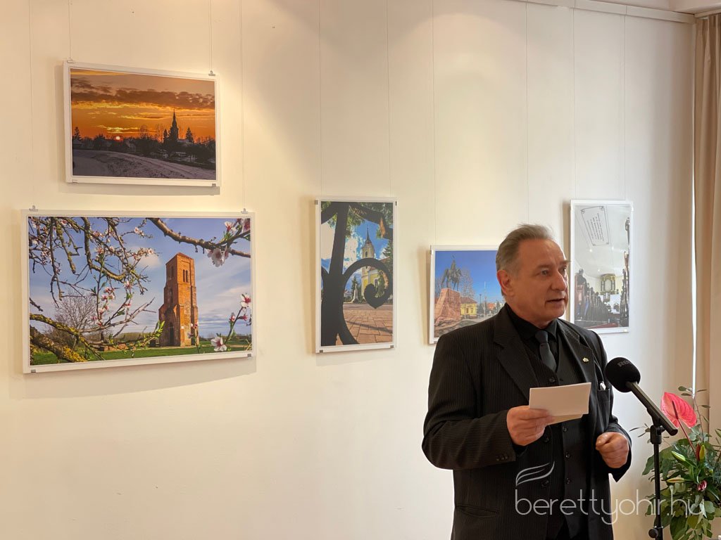 Tajak_es_emberek_kiallitasmegnyito23