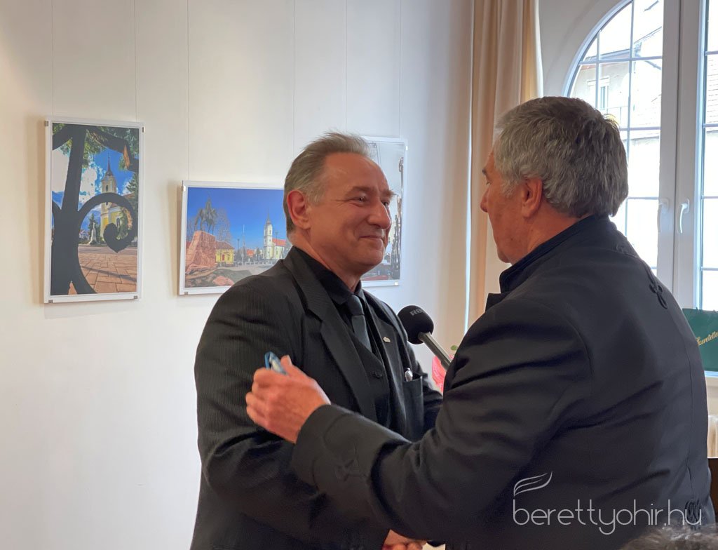 Tajak_es_emberek_kiallitasmegnyito26