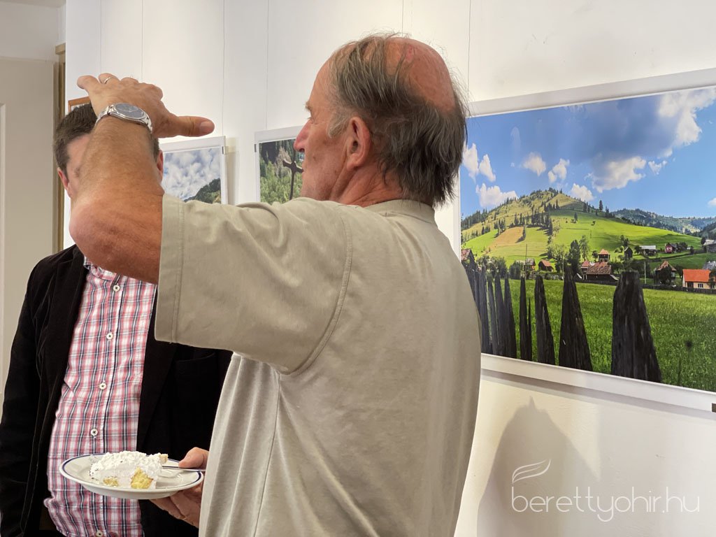 Tajak_es_emberek_kiallitasmegnyito55