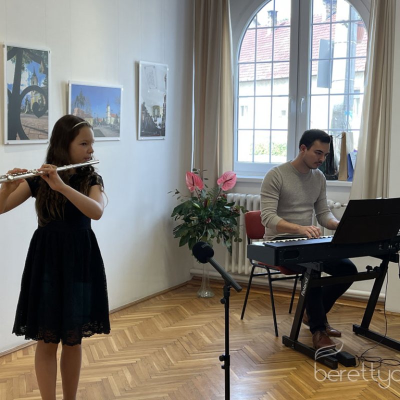 Tajak_es_emberek_kiallitasmegnyito02