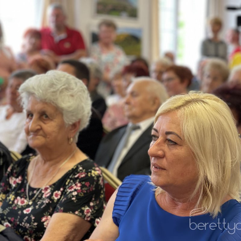 Tajak_es_emberek_kiallitasmegnyito03