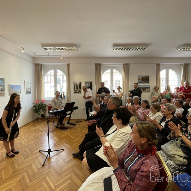 Tajak_es_emberek_kiallitasmegnyito06