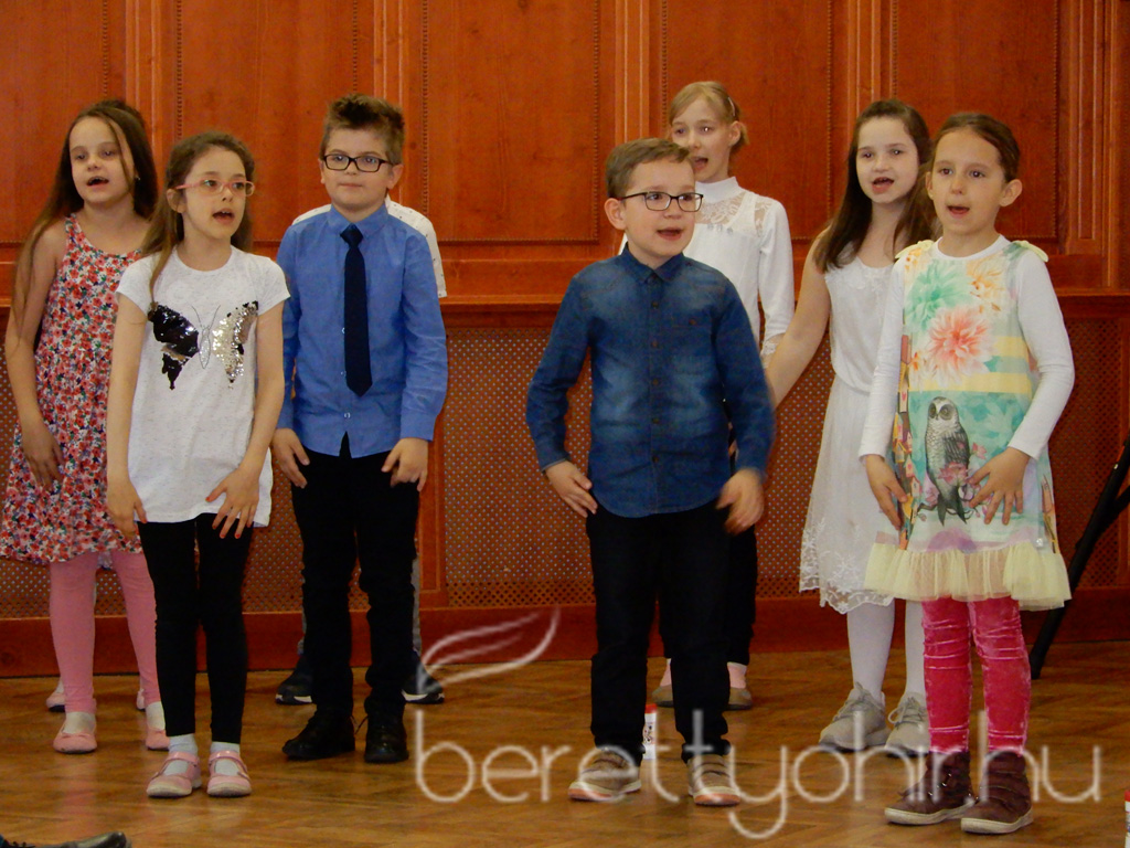 A költészet napja   2019 11