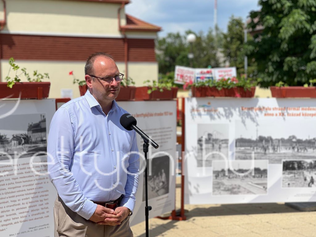 95_eves_a_levente_medence04