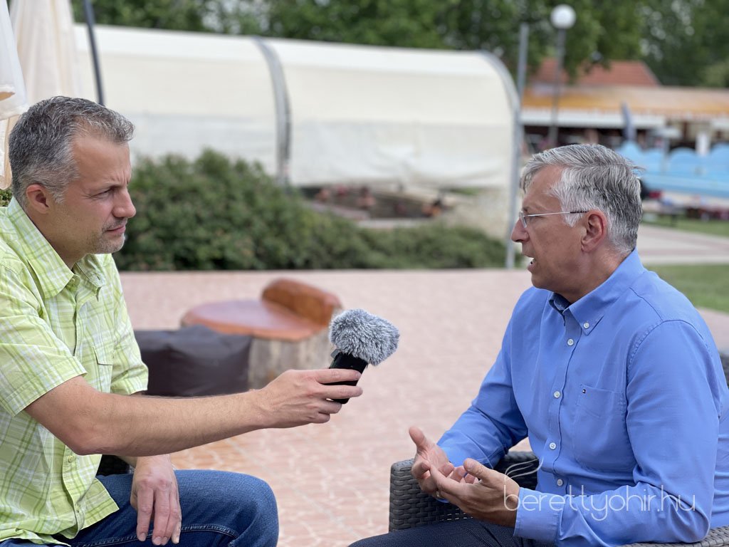 95_eves_a_levente_medence14