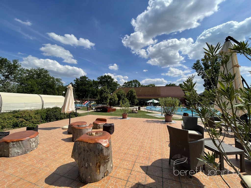 95_eves_a_levente_medence19