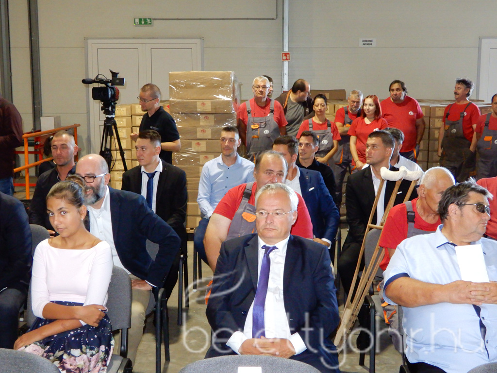 Szijjártó Péter látogatása a Mezei Vill nél 15