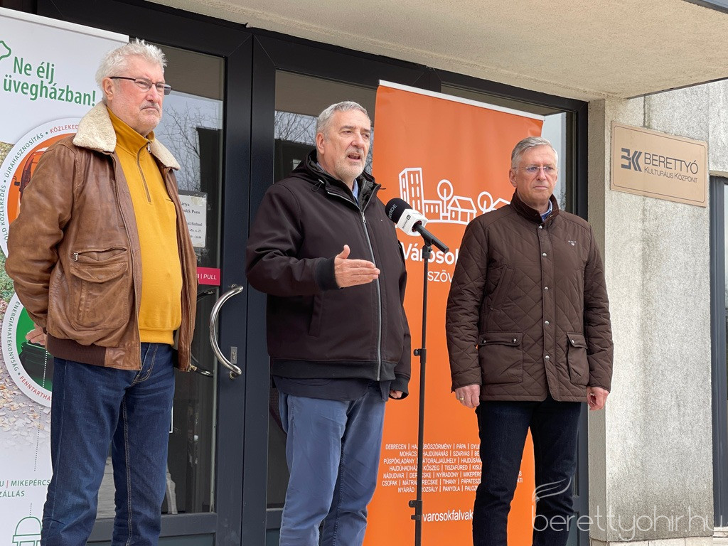 ne elj uveghazban 08