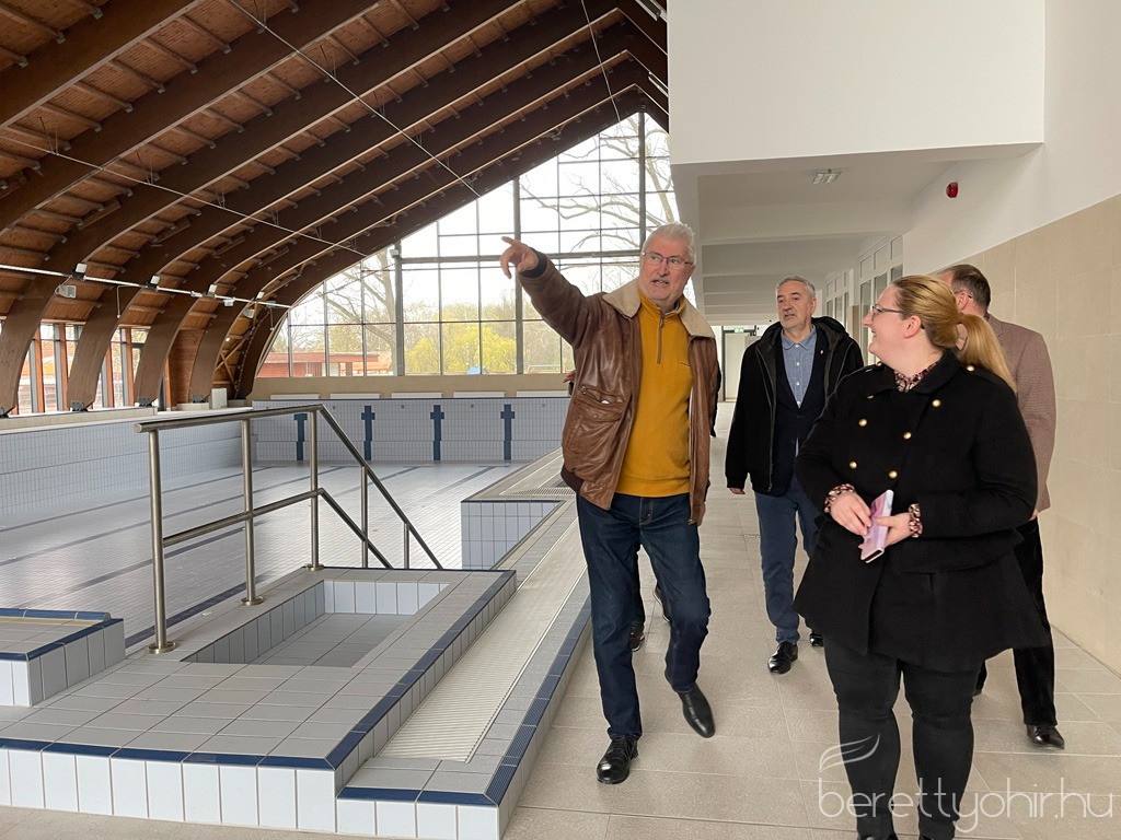 ne elj uveghazban 19