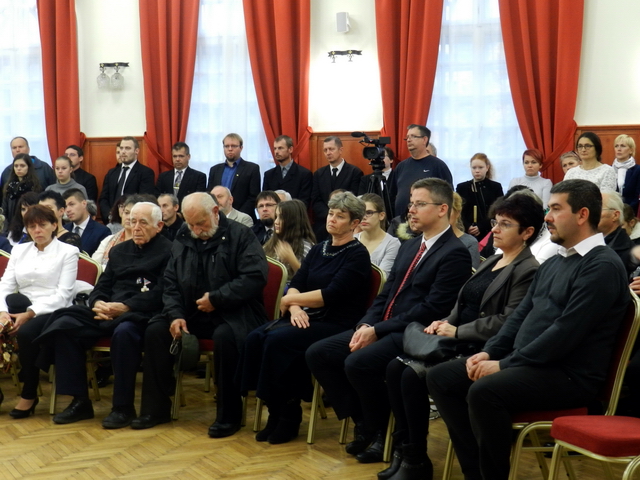 56 ra emlékeztünk 09