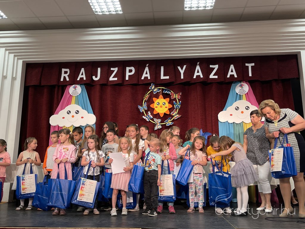 Rajzpalyazat_eredmenyhirdetes_BSZSZK84