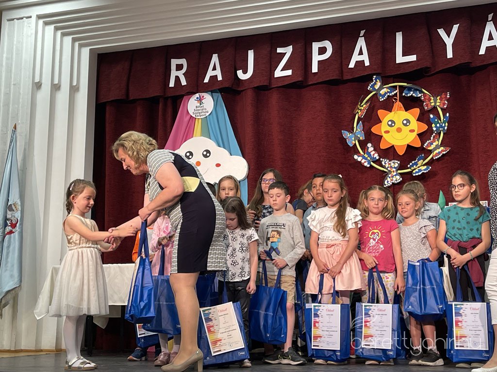 Rajzpalyazat_eredmenyhirdetes_BSZSZK94