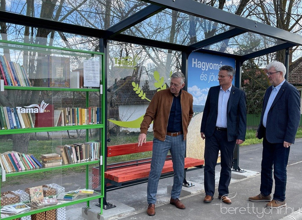 atadtak-a-tama-buszmegallokat_06