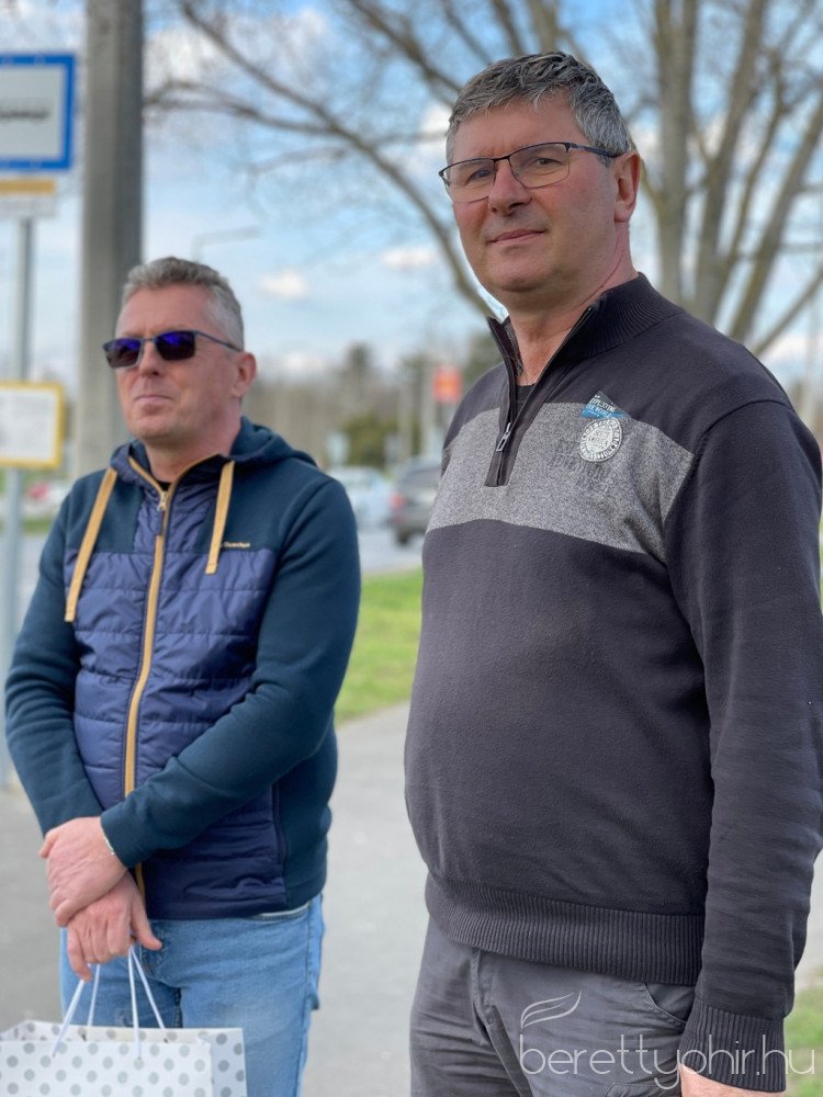 atadtak-a-tama-buszmegallokat_13