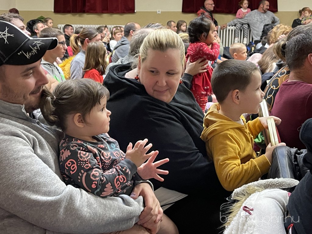 Megerkezett_a_tama_mikulas08