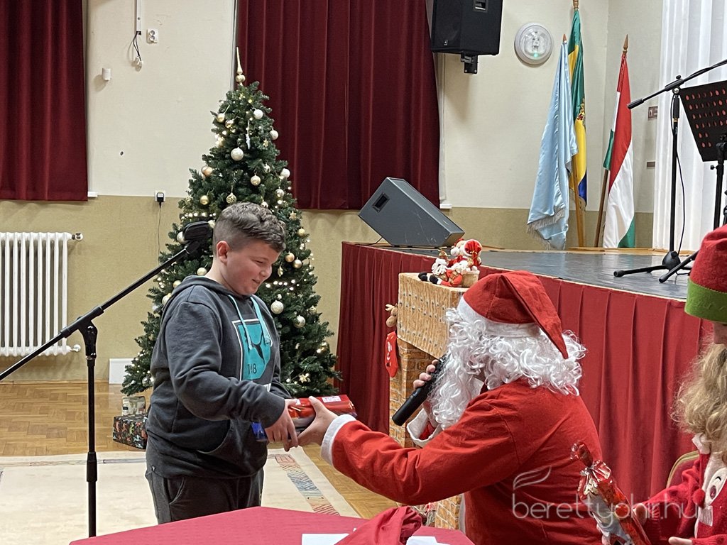 Megerkezett_a_tama_mikulas30