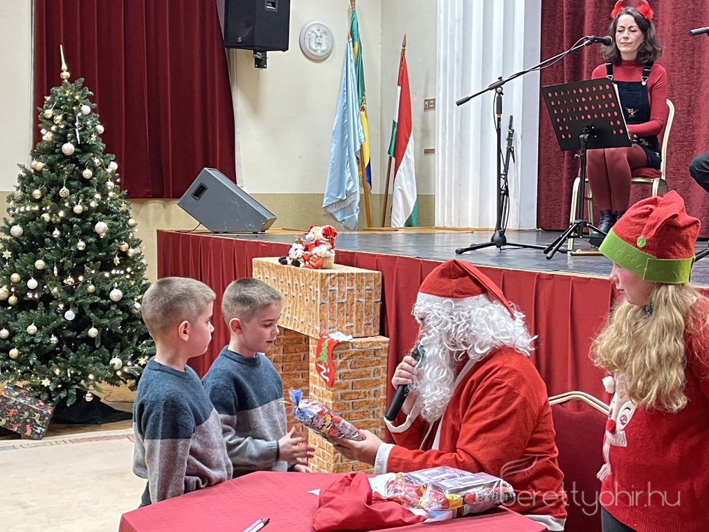 Megerkezett_a_tama_mikulas56