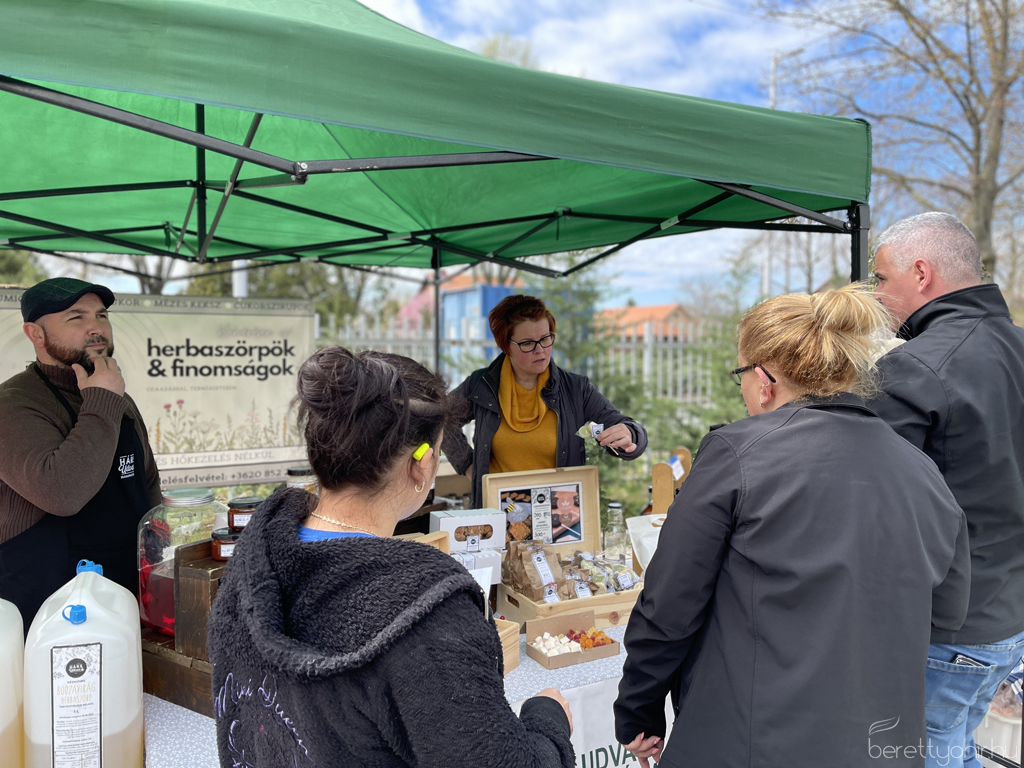 Tama termelői piac 16