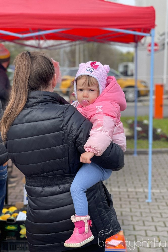 ujra_Tama_termeloi_vasar_02