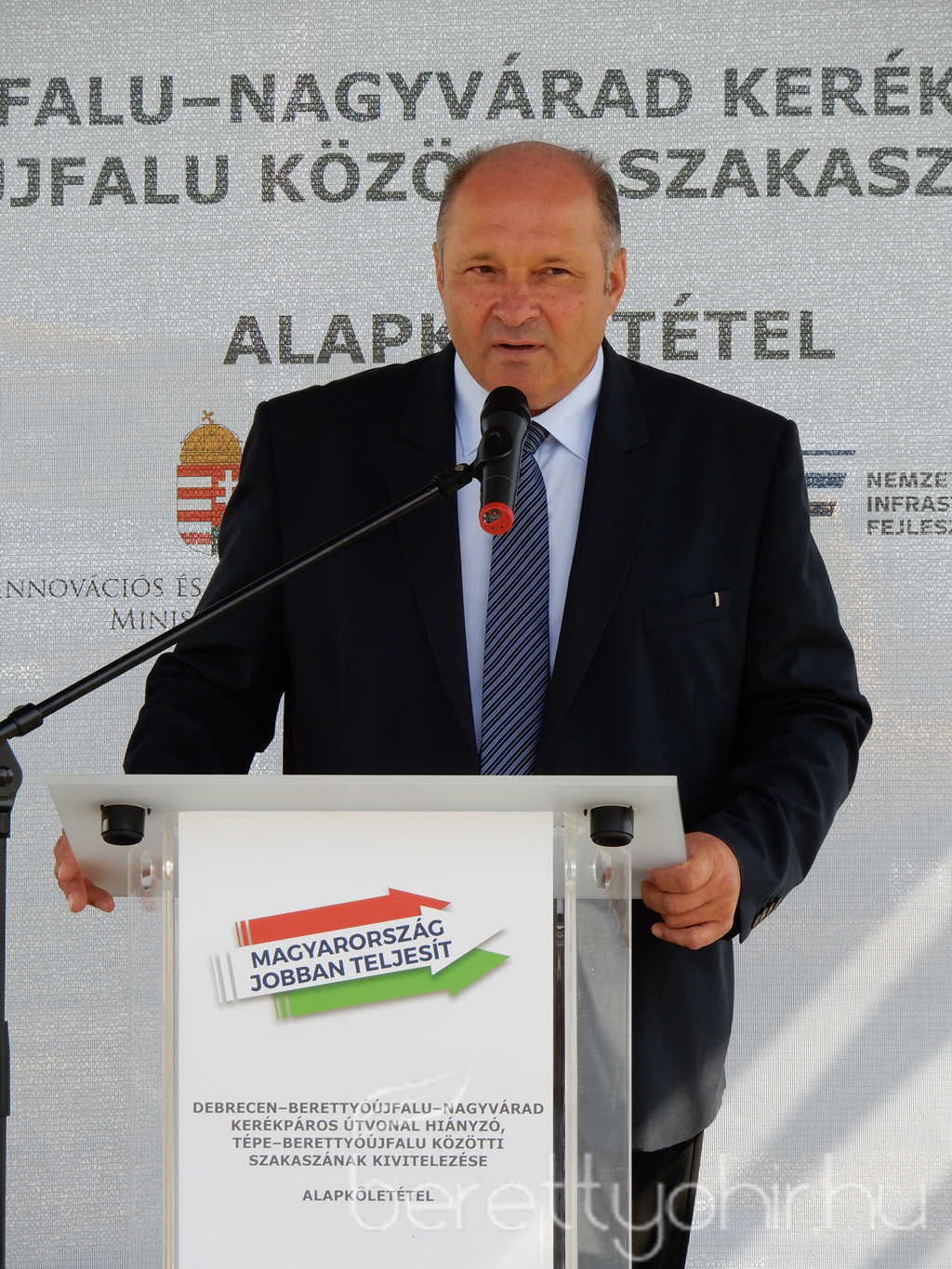 Berettyóújfalu Tépe kerékpárút alapkőletétele 11