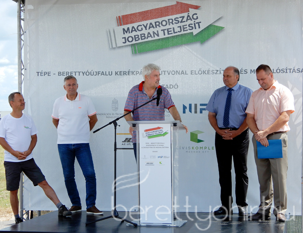 Átadták a Berettyóújfalu Tépe kerékpárutat 07