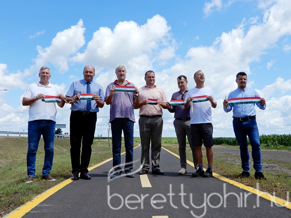 Átadták a Berettyóújfalu Tépe kerékpárutat 12