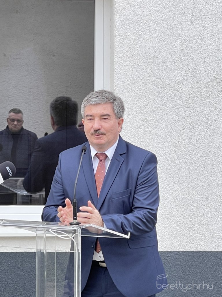 Atadtak_a_vallalkozok_hazat_14