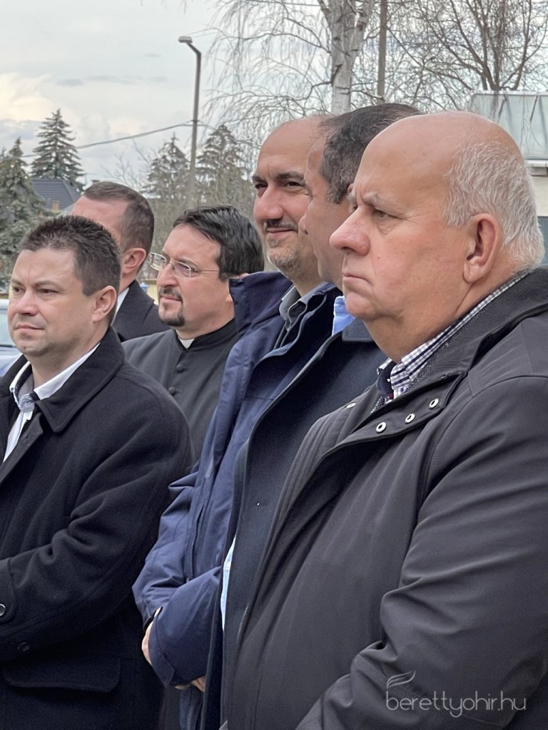 Atadtak_a_vallalkozok_hazat_16