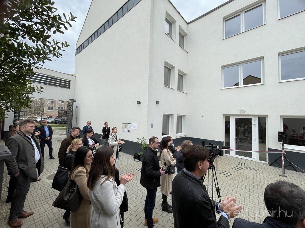 Atadtak_a_vallalkozok_hazat_19