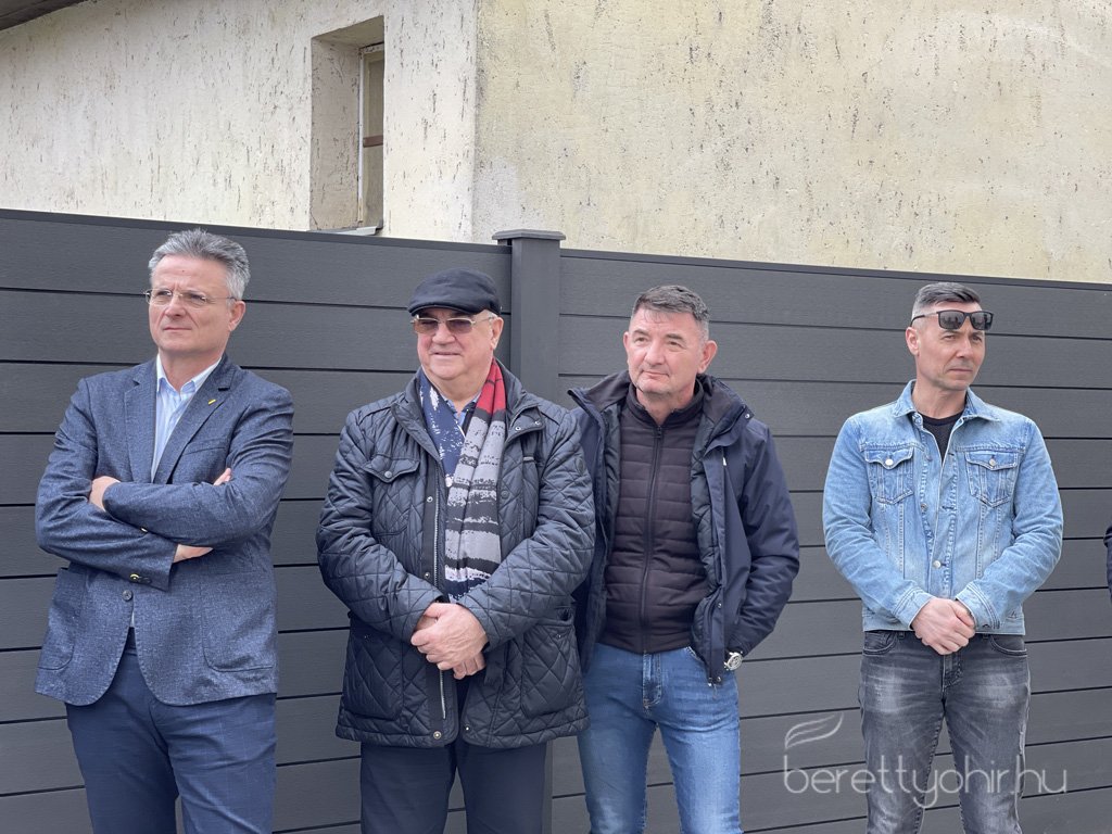 Atadtak_a_vallalkozok_hazat_22