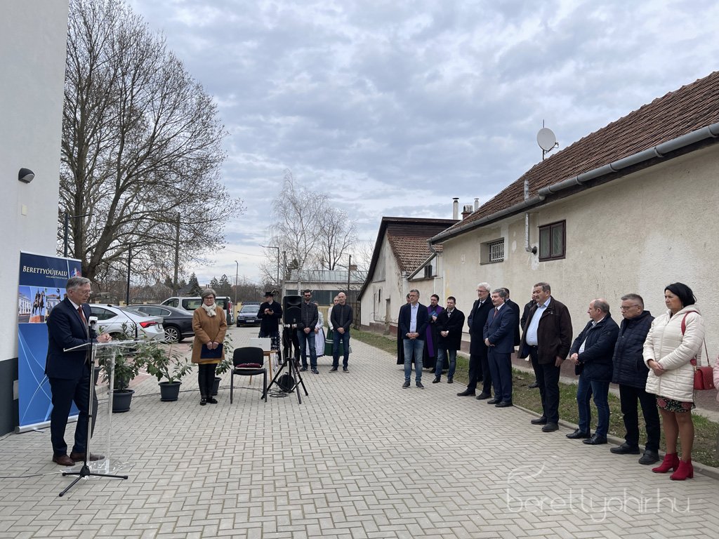 Atadtak_a_vallalkozok_hazat_26