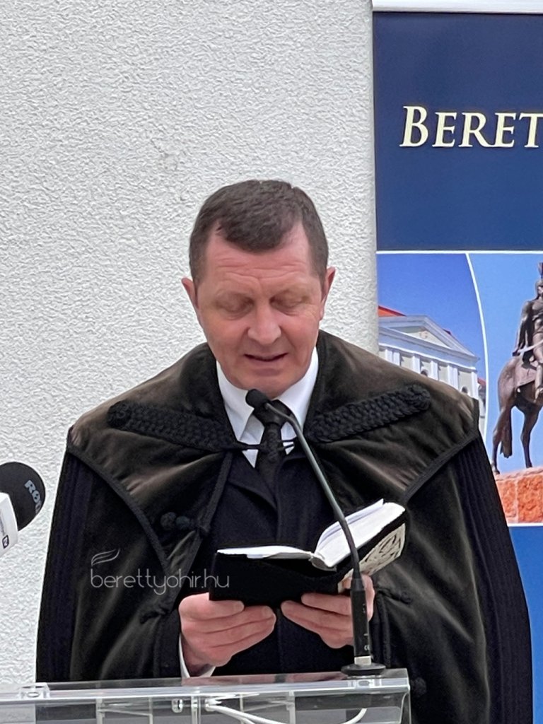 Atadtak_a_vallalkozok_hazat_31