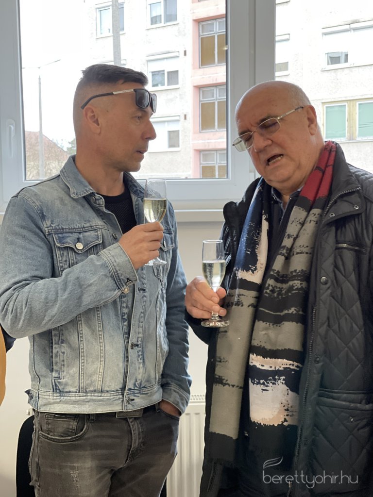 Atadtak_a_vallalkozok_hazat_38