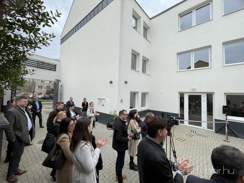 Atadtak_a_vallalkozok_hazat_19